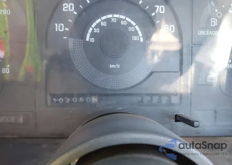 1990 Chevrolet Gmt-400 C2500 from USA, damaged, VIN 1GCGC24KXLE161881